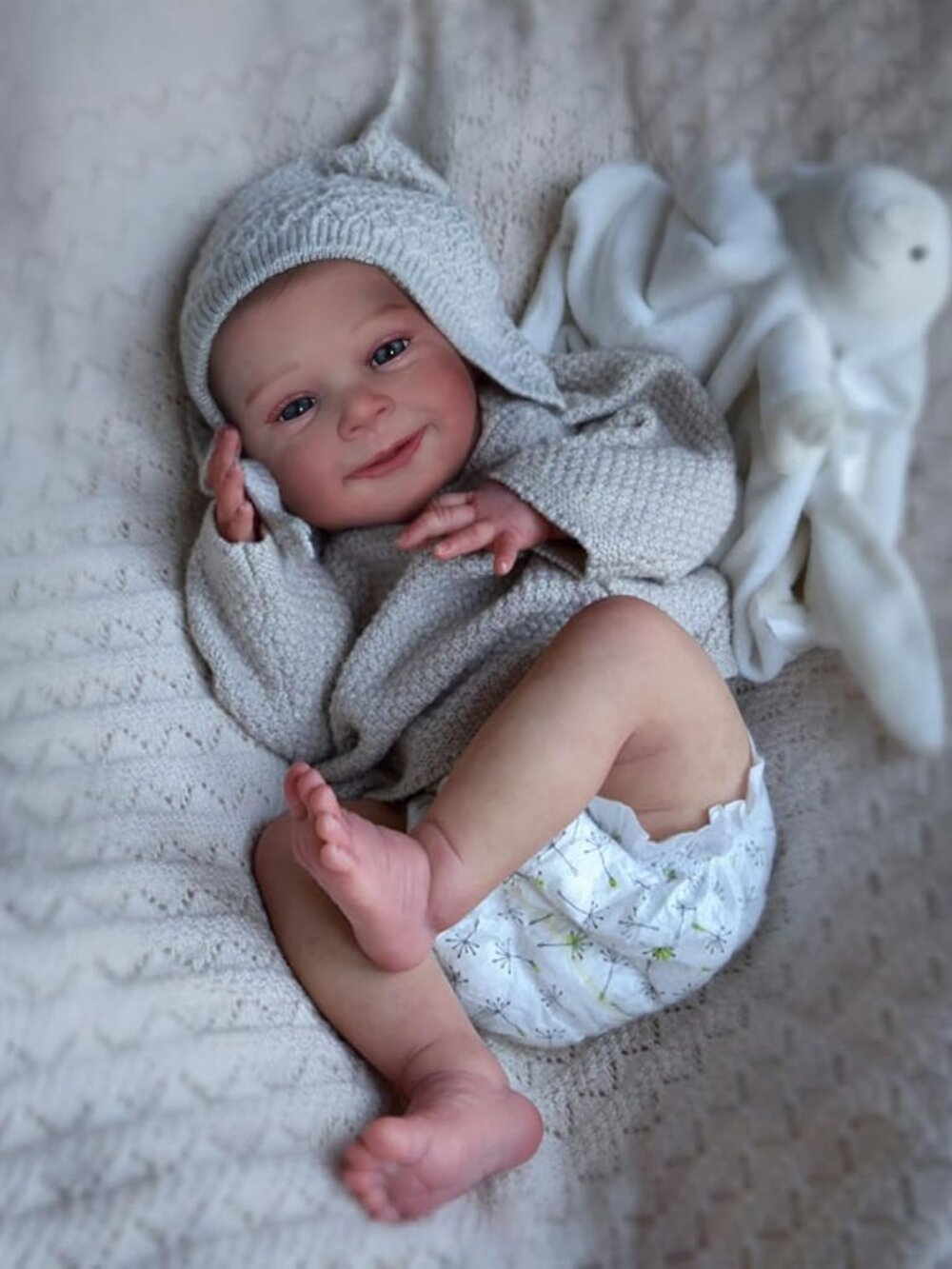 Realistic  Reborn Baby Dolls Boy – 18 Inch  Newborn Doll with Handmade Soft Clot
